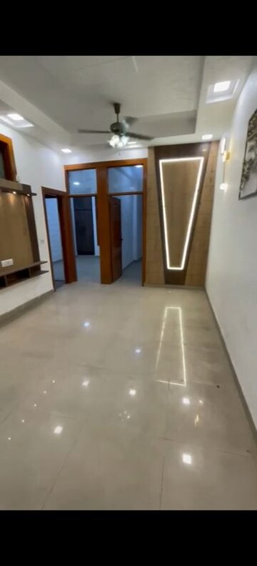 Room in 3 BHK Builder Floor at Shakti Khand 2 – for Sale