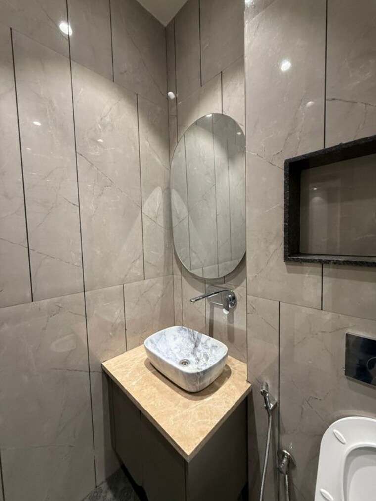 Bathroom, greater kailash i 3 Bedroom 208 Sq.Yd. Builder Floor In Greater Kailash I Delhi 9924906