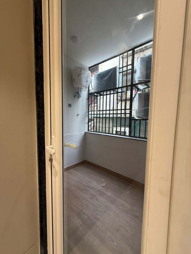 Balcony, greater kailash i 3 Bedroom 208 Sq.Yd. Builder Floor In Greater Kailash I Delhi 9924906