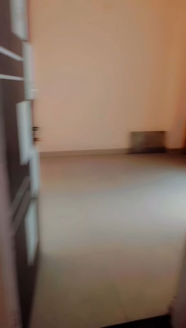 Room, dilshad colony 3 Bedroom 1200 Sq.Ft. Builder Floor In Dilshad Colony Delhi 9924898