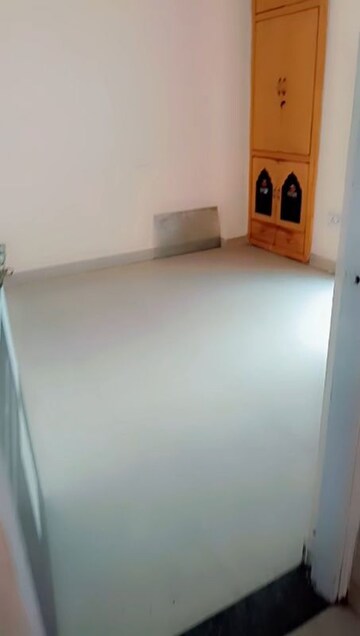 Room in 3 BHK Builder Floor at Dilshad Colony – for Sale