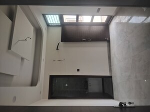 Room in 3 BHK Builder Floor at Sector 7 – for Rent