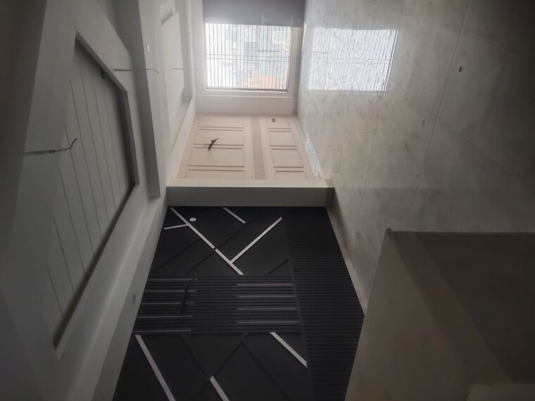 undefined, sector 7 3 Bedroom 350 Sq.Yd. Builder Floor In Sector 7 Gurgaon 9924935