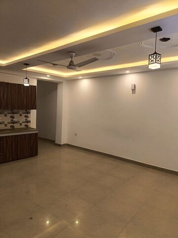 Room in 2 BHK Apartment at Saket – for Rent