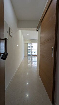 2 BHK Apartment For Rent in Rustomjee OZone
