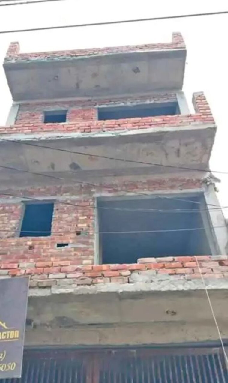 Nearby, saraswati-enclave-noida  450 Sq.Ft. Plot In Sector 143 Noida 9924745