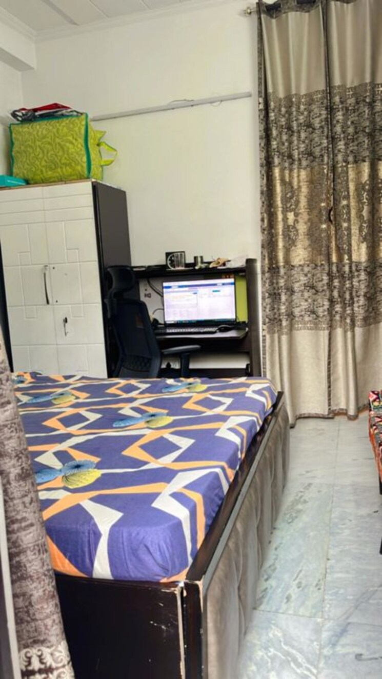 Bedroom, shakti khand iii 3 Bedroom 1250 Sq.Ft. Builder Floor In Shakti Khand Iii Ghaziabad 9924964