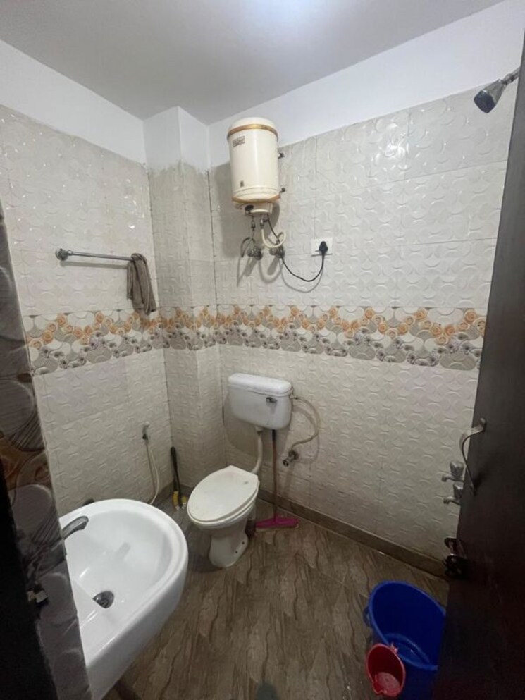 Bathroom, saket 1 Bedroom 650 Sq.Ft. Apartment In Saket Delhi 9924968