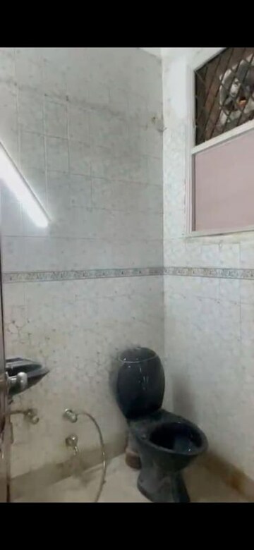  Office Space For Sale in Pamposh Enclave