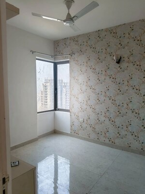Room in 3.5 BHK Apartment at Paras Dews, Sector 106 – for Rent