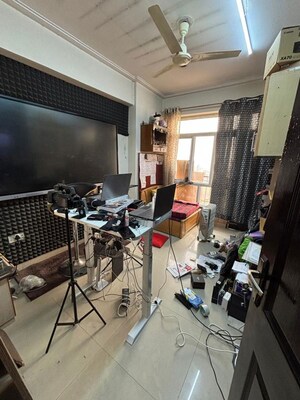 Master Bedroom in 3 BHK Apartment at Supertech 34 Pavilion, Sector 34 – for Rent