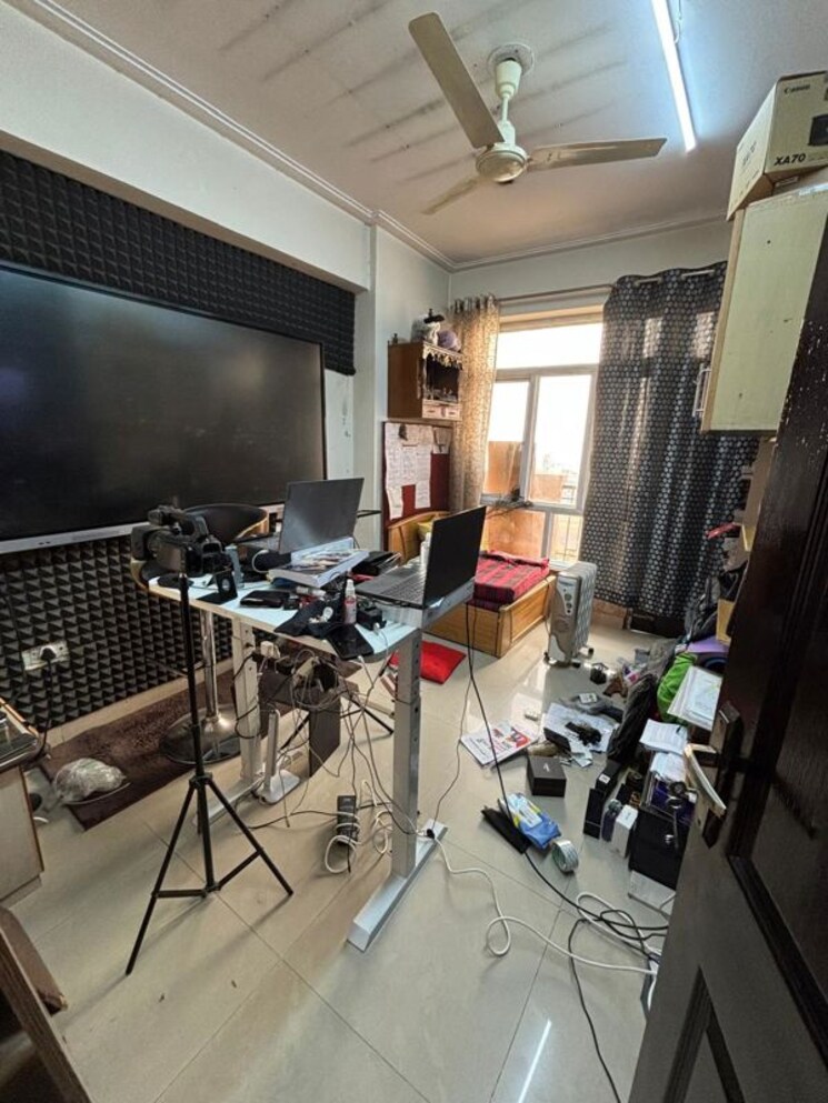 Master Bedroom, supertech-34-pavilion 3 Bedroom 1295 Sq.Ft. Apartment In Sector 34 Noida 9925017