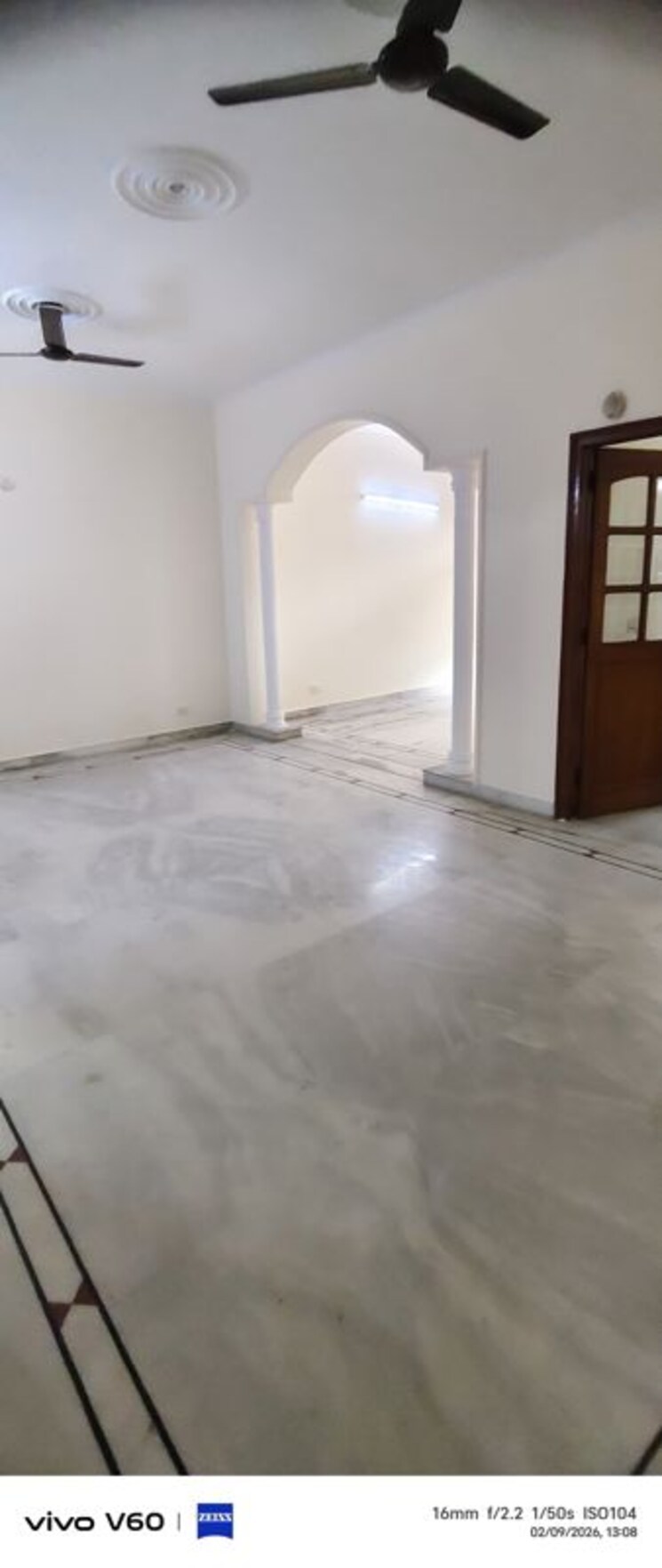 Room, rwa-apartments-sector-41 2.5 Bedroom 180 Sq.Mt. Independent House In Sector 41 Noida 9925022