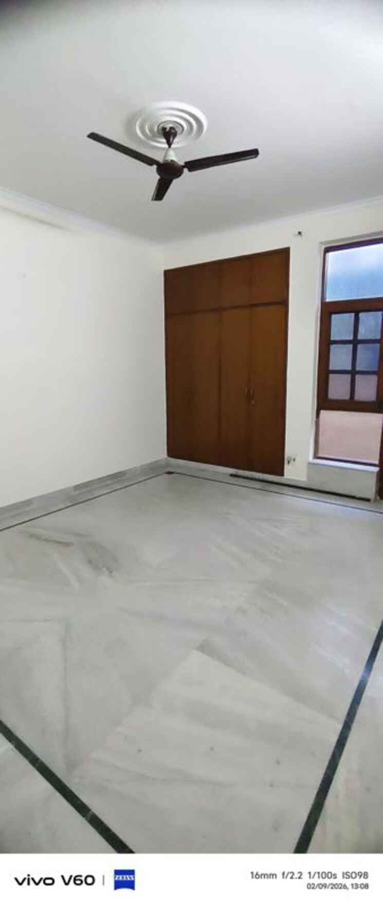 Room, rwa-apartments-sector-41 2.5 Bedroom 180 Sq.Mt. Independent House In Sector 41 Noida 9925022