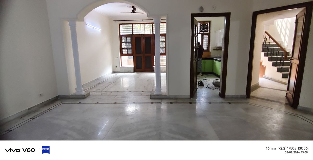 2.5 BHK + Study Room Independent House For Rent in RWA Apartments Sector 41