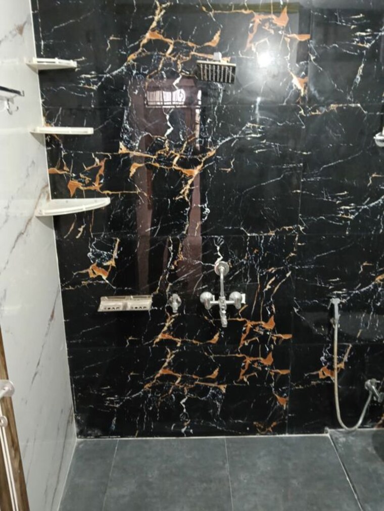 Gym, indira nagar 2 Bedroom 800 Sq.Ft. Builder Floor In Indira Nagar Lucknow 9925027