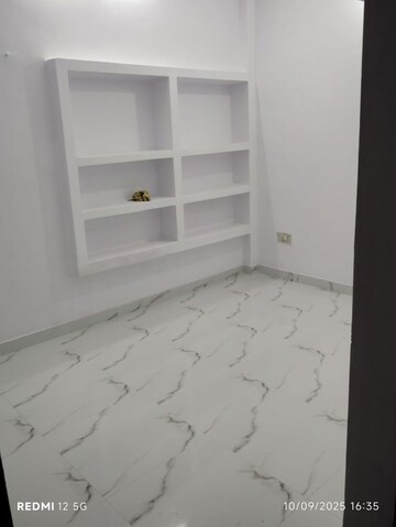 Room in 2 BHK Builder Floor at Indira Nagar – for Rent