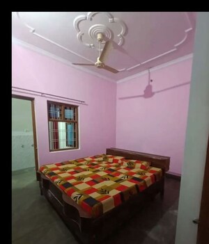 Bedroom in 2 BHK Builder Floor at Indira Nagar – for Rent