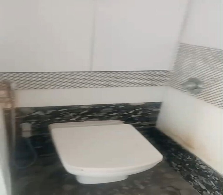 Bathroom, raheja-empress 3 Bedroom 2100 Sq.Ft. Apartment In Prabhadevi Mumbai 9925025