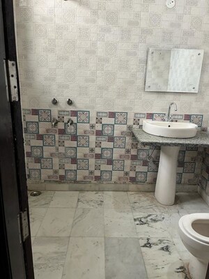 Bathroom in 4 BHK Builder Floor at BPTP District 3, Sector 85 – for Rent