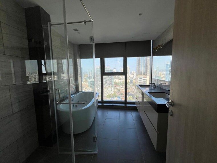 Bathroom, rustomjee-crown 4 Bedroom 2500 Sq.Ft. Apartment In Prabhadevi Mumbai 9925030