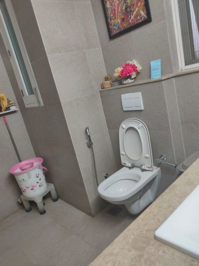 Bathroom, shapoorji-pallonji-joyville-phase-2 3 Bedroom 1857 Sq.Ft. Apartment In Sector 102 Gurgaon 9925043
