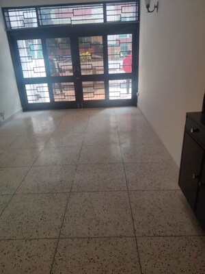 Room in 3 BHK Apartment at Uday Park – for Rent