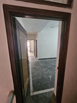 Building Lobby in 1 BHK Builder Floor at Maya Homes, Indrapuram – for Rent