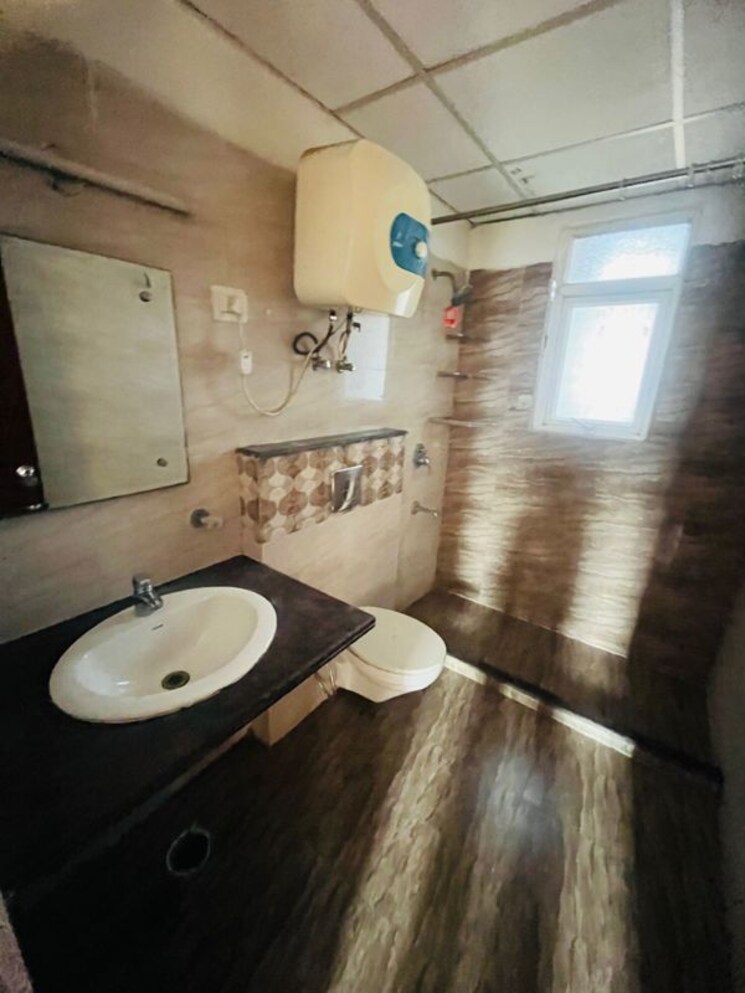 Bathroom, nk-sharma-savitry-greens 2 Bedroom 900 Sq.Ft. Apartment In Lohgarh Zirakpur 9925107
