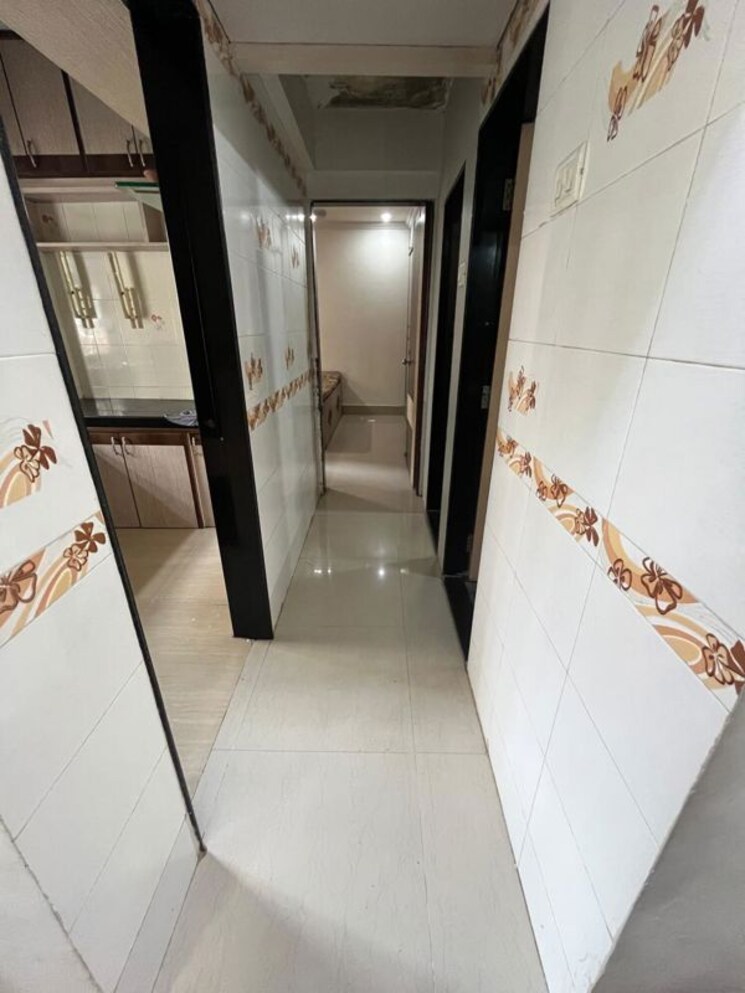 Room, mantri-serene 1 Bedroom 600 Sq.Ft. Apartment In Goregaon East Mumbai 9925190