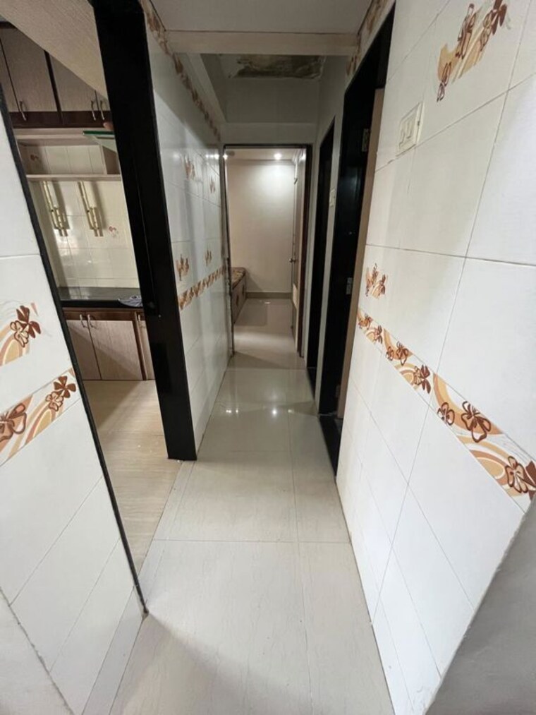 Room, mantri-serene 1 Bedroom 600 Sq.Ft. Apartment In Goregaon East Mumbai 9925190