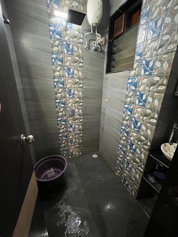 Bathroom, mantri-serene 1 Bedroom 600 Sq.Ft. Apartment In Goregaon East Mumbai 9925190