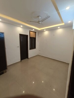 Room in 2 BHK Builder Floor at Neb Sarai – for Rent