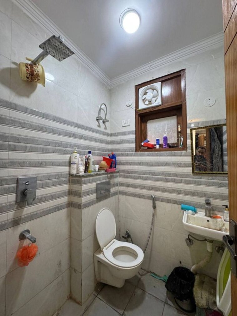 Bathroom, saket 1 Bedroom 500 Sq.Ft. Builder Floor In Saket Delhi 9925317