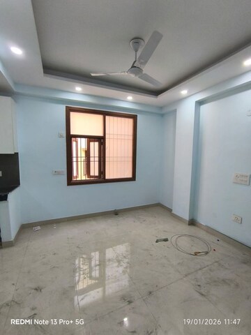Room in 1 BHK Builder Floor at Neb Sarai – for Rent
