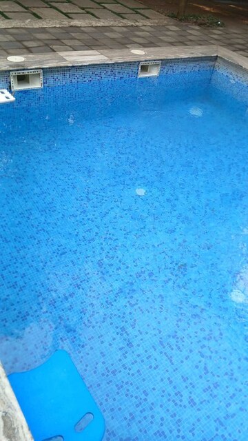 Swimming Pool in 4 BHK Villa at Karjat – for Rent