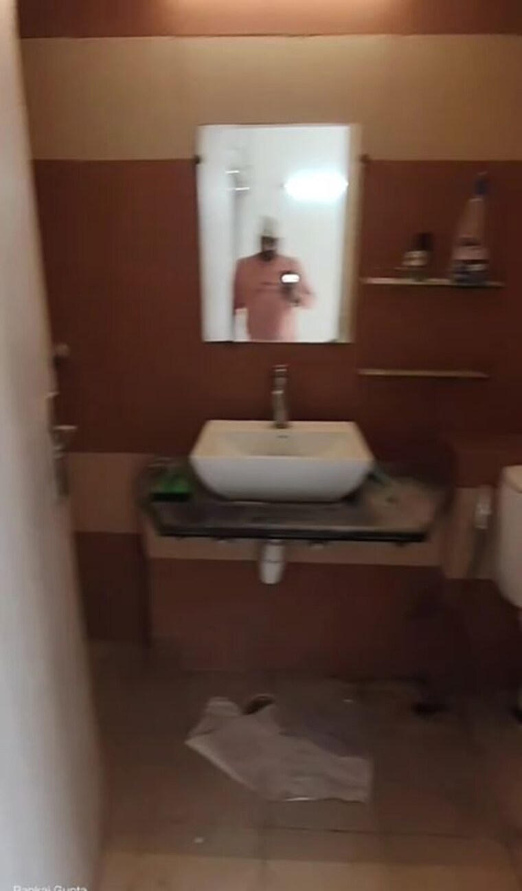 Bathroom, mahagun-mywoods-ii 2 Bedroom 935 Sq.Ft. Apartment In Sector 16c Greater Noida Greater Noida 9890743