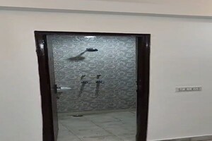 Room in 2 BHK Apartment at Malviya Nagar – for Sale