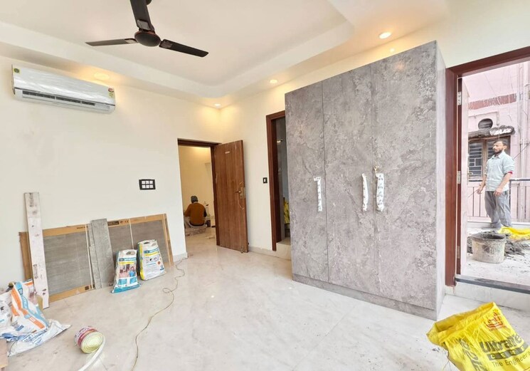 Room, saket 3 Bedroom 2000 Sq.Ft. Builder Floor In Saket Delhi 9925425