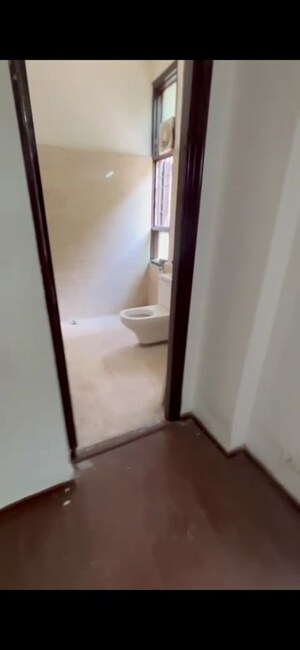 Building Lobby in 3 BHK Villa at Panchsheel Greens, Sector 16 Greater Noida – for Sale