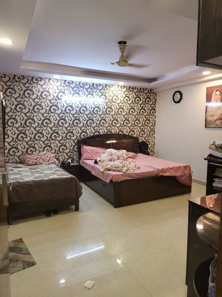 Living Room, sector 85 3 Bedroom 350 Sq.Yd. Builder Floor In Sector 85 Faridabad 9925214