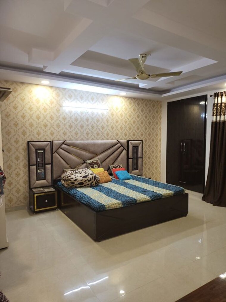 Bedroom, sector 85 3 Bedroom 350 Sq.Yd. Builder Floor In Sector 85 Faridabad 9925214