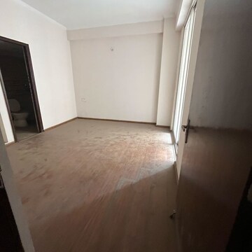 Bathroom in 2 BHK Apartment at Amrapali Golf Homes, Haibatpur – for Sale