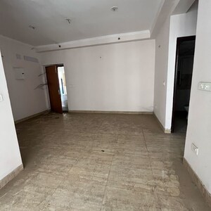 2 BHK Apartment For Sale in Amrapali Golf Homes, Haibatpur