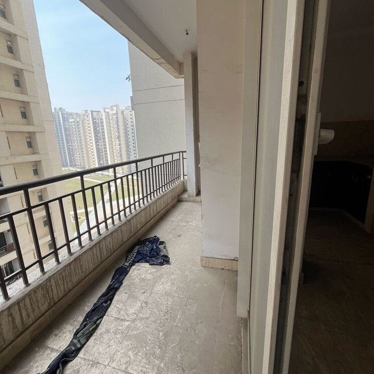 Balcony, amrapali-golf-homes 2 Bedroom 1100 Sq.Ft. Apartment In Haibatpur Greater Noida 9925431