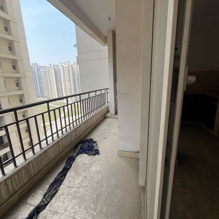 Balcony, amrapali-golf-homes 2 Bedroom 1100 Sq.Ft. Apartment In Haibatpur Greater Noida 9925431