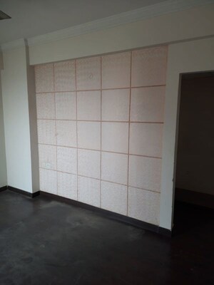 Room in 3 BHK Independent House at Sector 63a – for Rent