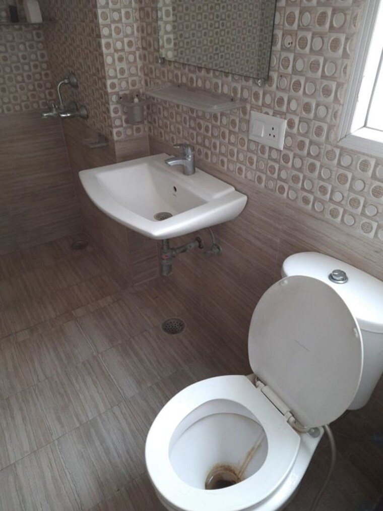 Bathroom, sector 63a 3 Bedroom 300 Sq.Mt. Independent House In Sector 63a Noida 9925515