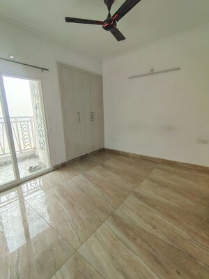 Room in 2 BHK Apartment at Migsun Twinz, Eta Ii Greater Noida – for Sale