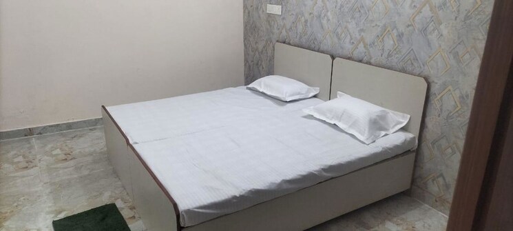 Bedroom, sector 58 Pg For Boys & Girls In Sector 58 9925532